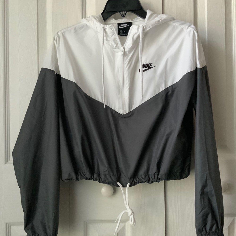 Nike Sportswear Heritage Half-Zip Windbreaker